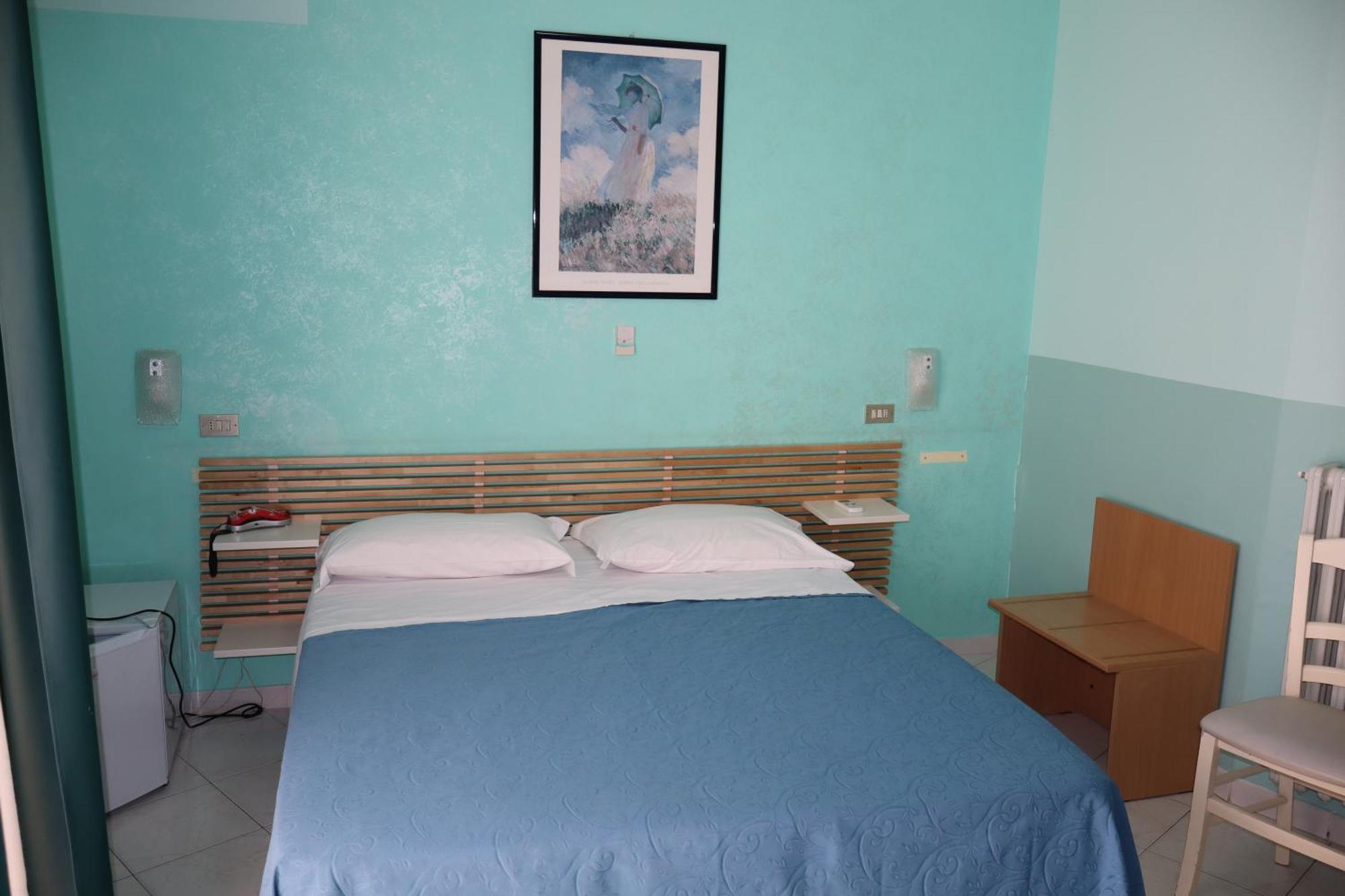 Hotel Albatros Roseto Degli Abruzzi Exterior photo