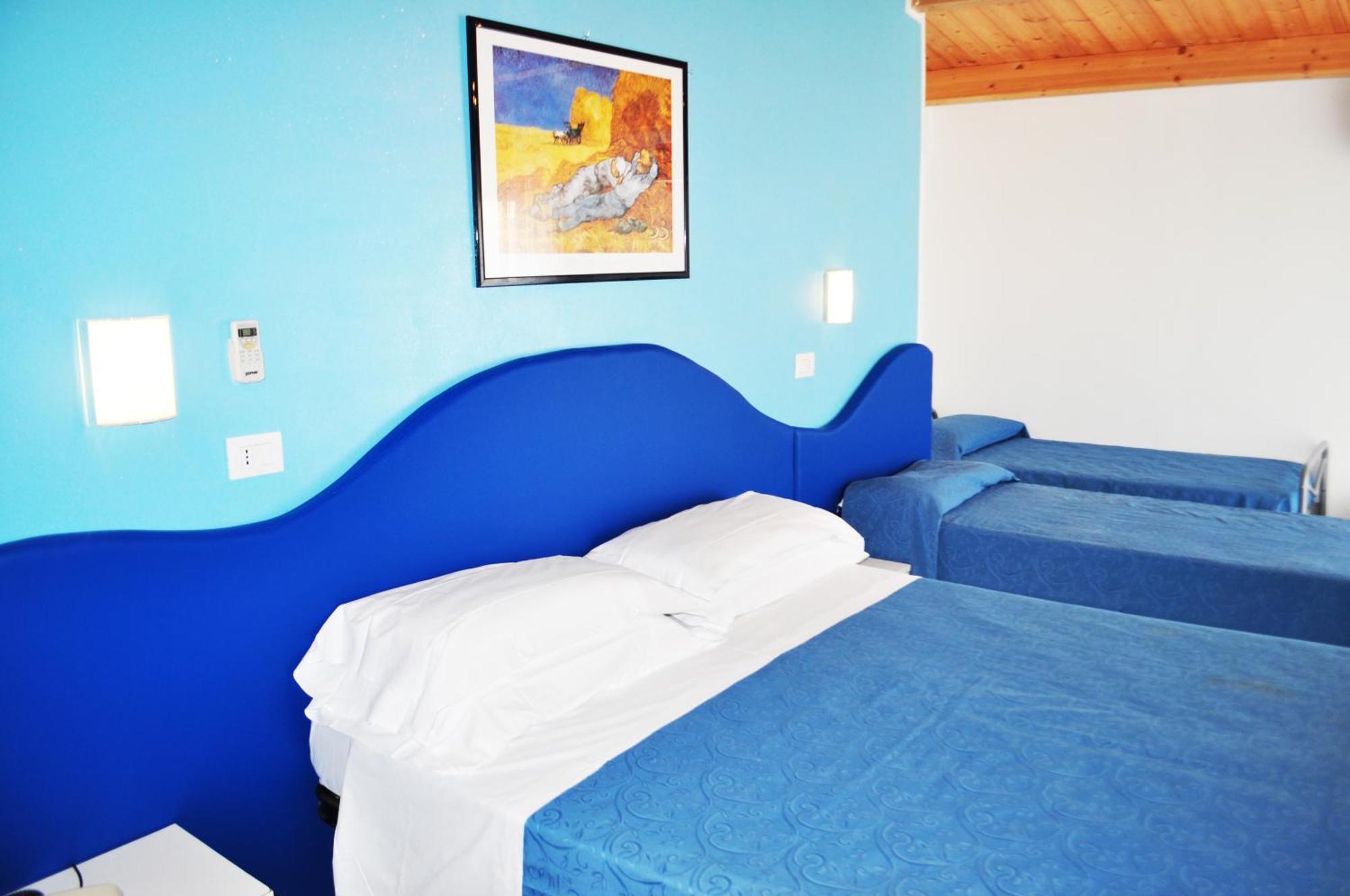 Hotel Albatros Roseto Degli Abruzzi Exterior photo