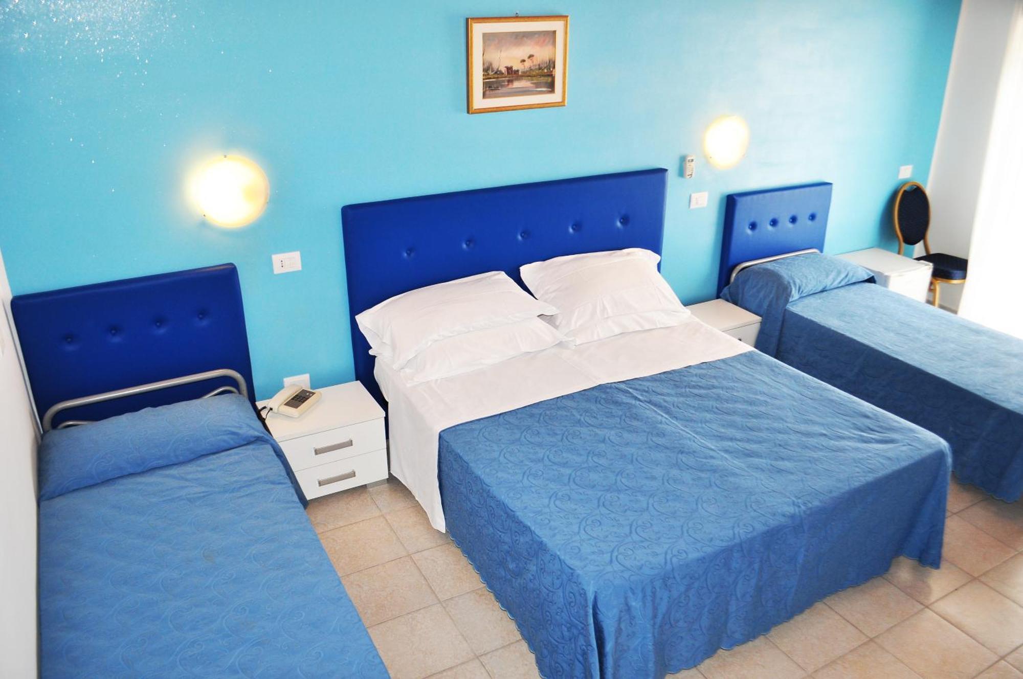 Hotel Albatros Roseto Degli Abruzzi Exterior photo