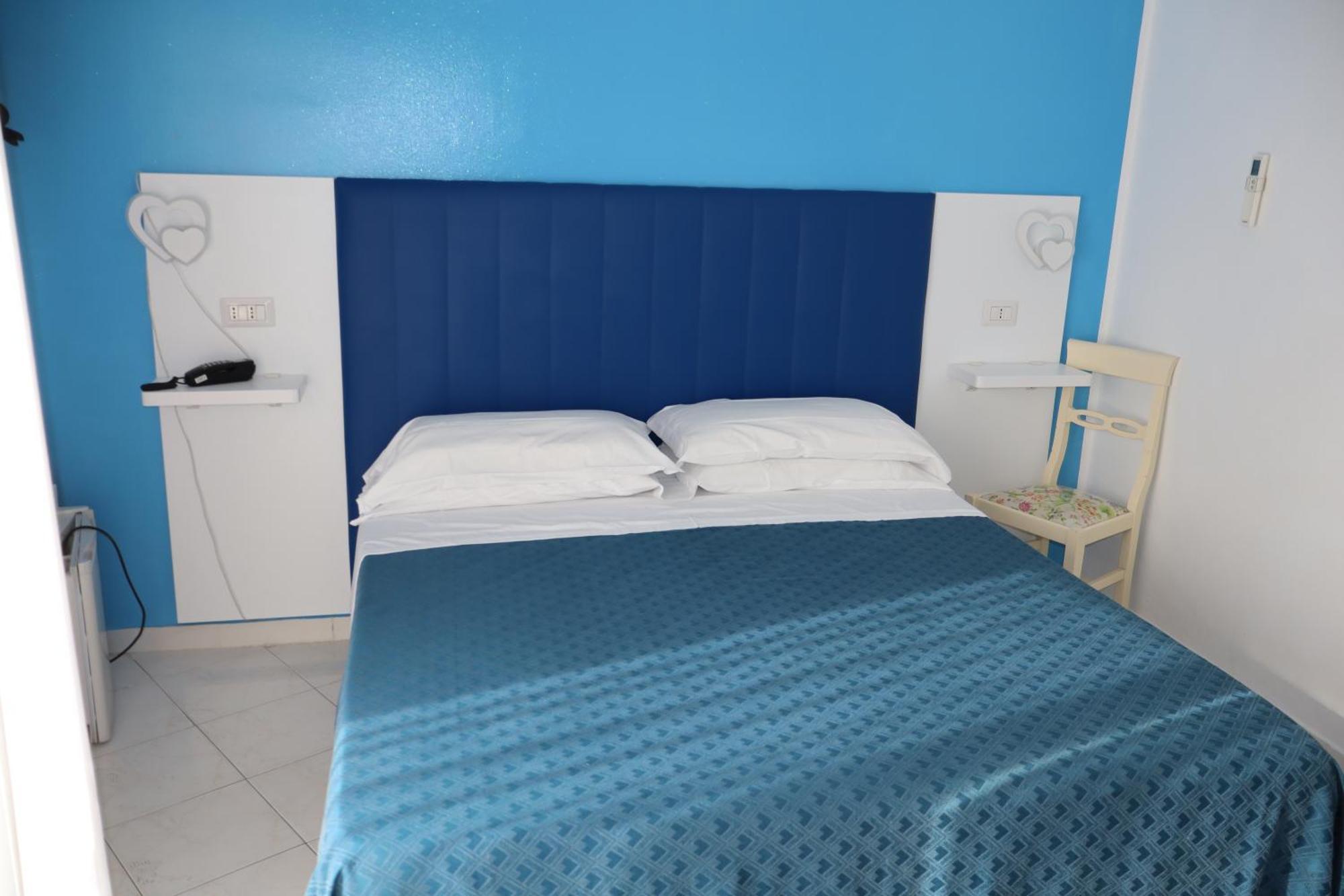 Hotel Albatros Roseto Degli Abruzzi Exterior photo